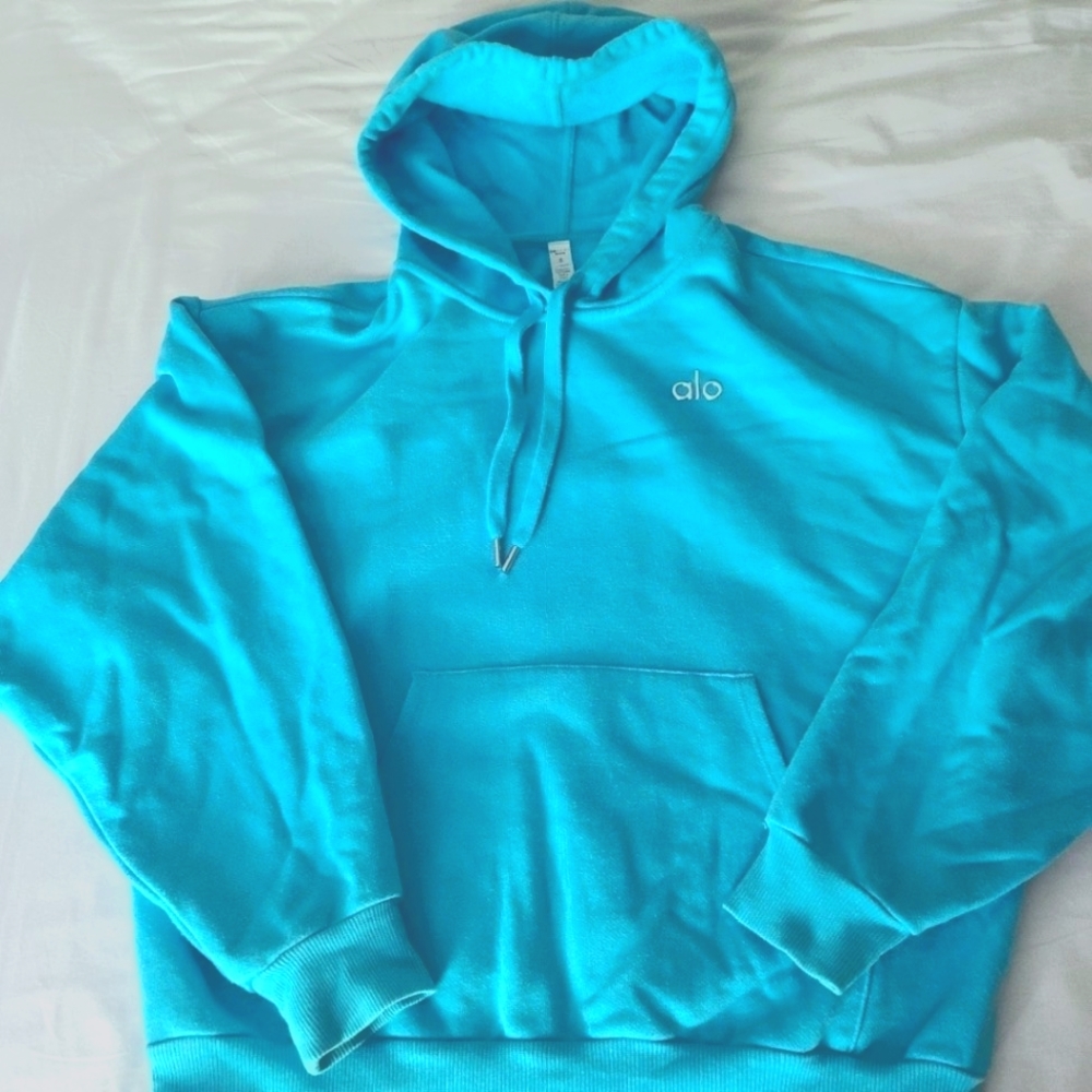 Alo Yoga Aqua Accolade Hoodie - Size Small 💗